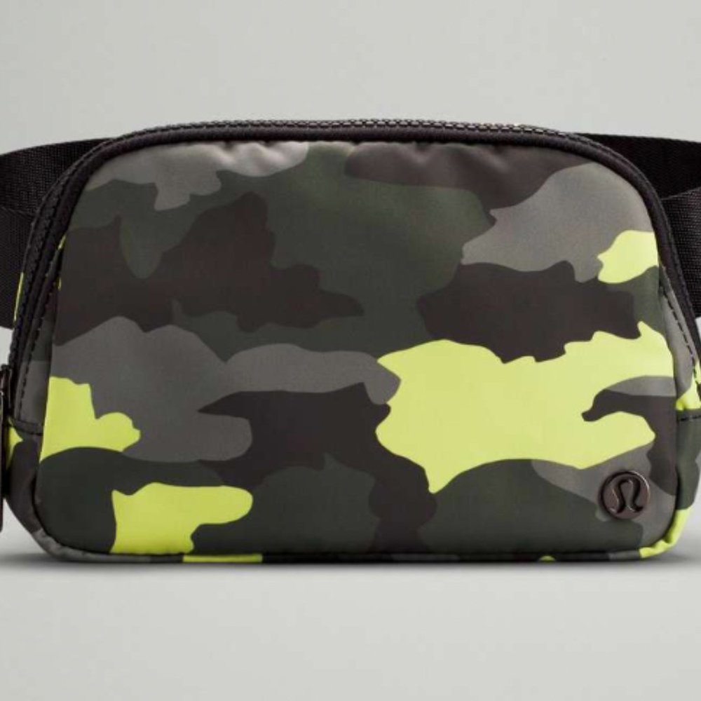 Lululemon NWT Everywhere Crossbody Bag- Heritage 365 Camo Neon